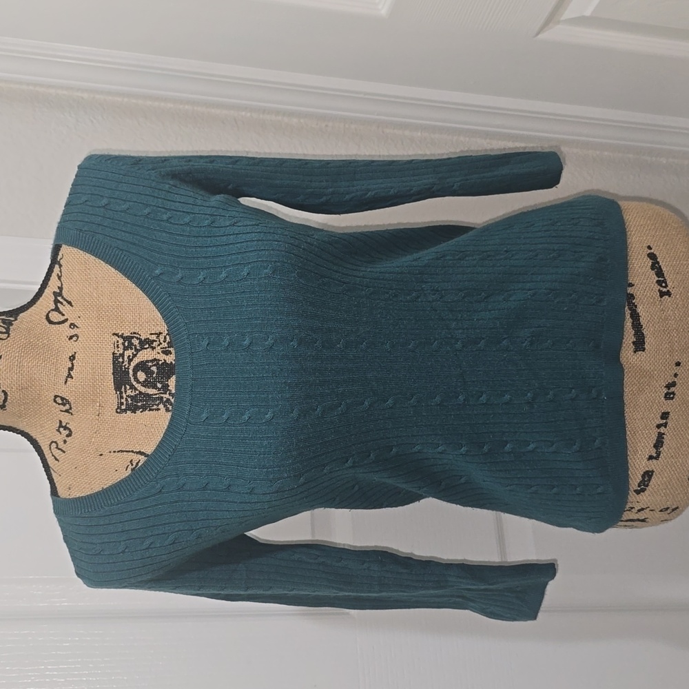 Essentials 3/4 sleeve sweater